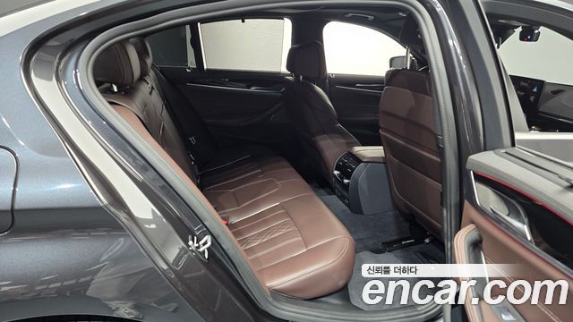 BMW 5-Series 530i M Sport Package