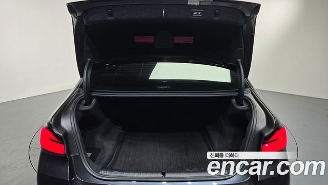 BMW 5-Series 530i M Sport Package