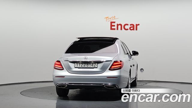 Mercedes-Benz E-Class E300 Exclusive