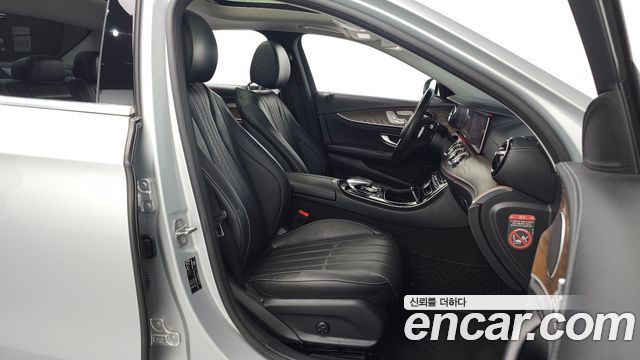 Mercedes-Benz E-Class E300 Exclusive