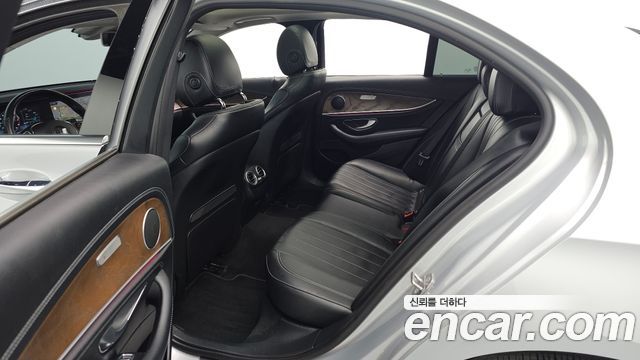 Mercedes-Benz E-Class E300 Exclusive