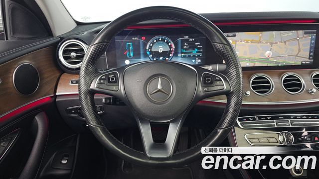 Mercedes-Benz E-Class E300 Exclusive