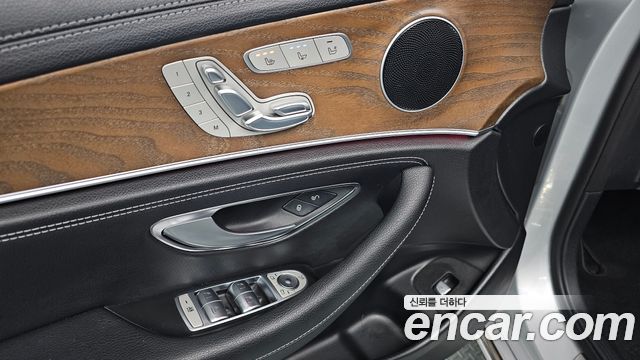 Mercedes-Benz E-Class E300 Exclusive