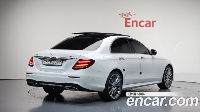 Mercedes-Benz E-Class E350 4MATIC AMG Line