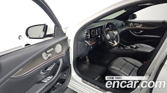 Mercedes-Benz E-Class E350 4MATIC AMG Line