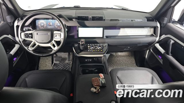 Land Rover Defender 110 D240 Launch Edition