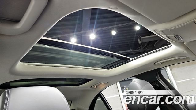 Mercedes-Benz E-Class E300 4MATIC Exclusive