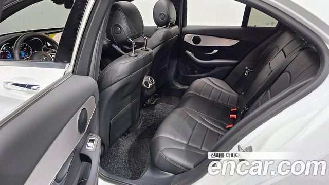 Mercedes-Benz C-Class C200 AMG Line