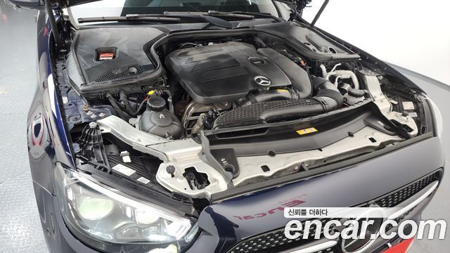 Mercedes-Benz E-Class E350 4MATIC AMG Line