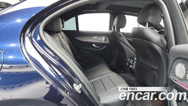 Mercedes-Benz E-Class E350 4MATIC AMG Line