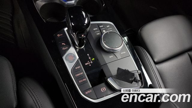 BMW 2-Series 220i Advantage