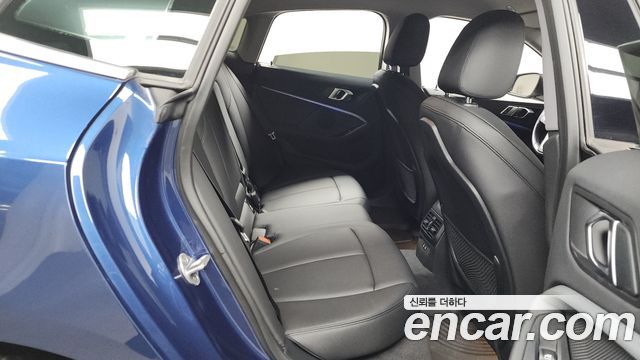 BMW 2-Series 220i Advantage