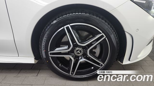 Mercedes-Benz CLA-Class CLA250 4MATIC