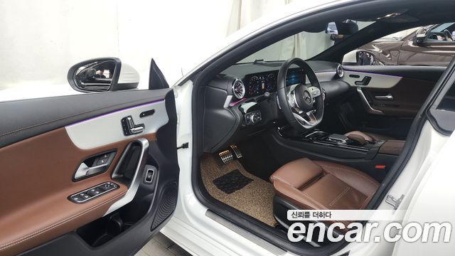 Mercedes-Benz CLA-Class CLA250 4MATIC