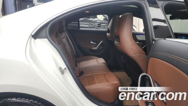 Mercedes-Benz CLA-Class CLA250 4MATIC