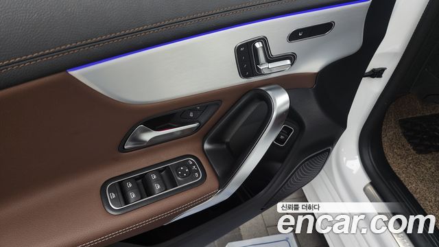 Mercedes-Benz CLA-Class CLA250 4MATIC