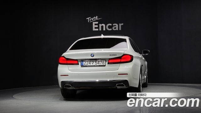BMW 5-Series 530i Luxury