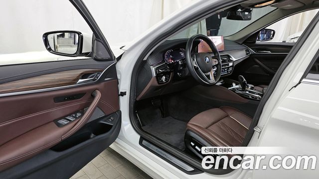 BMW 5-Series 530i Luxury