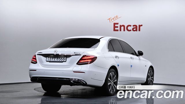Mercedes-Benz E-Class E300e 4MATIC Exclusive