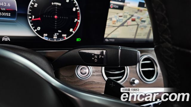 Mercedes-Benz E-Class E300e 4MATIC Exclusive
