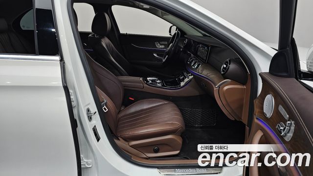 Mercedes-Benz E-Class E300e 4MATIC Exclusive