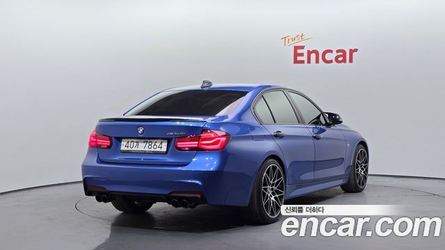 BMW 3-Series 330i M Sport Shadow