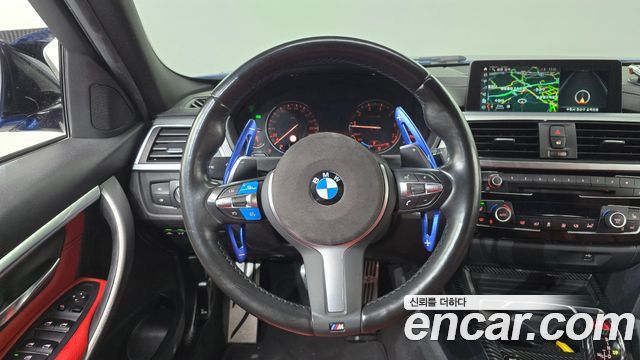 BMW 3-Series 330i M Sport Shadow