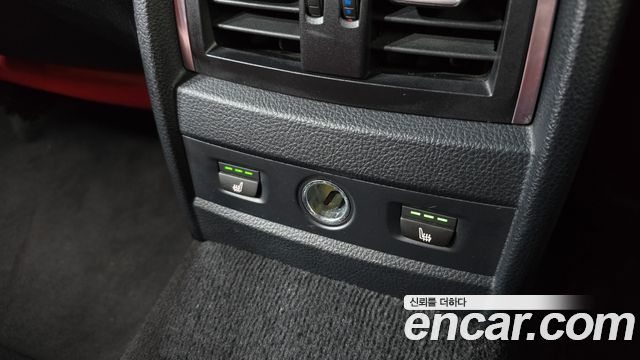 BMW 3-Series 330i M Sport Shadow