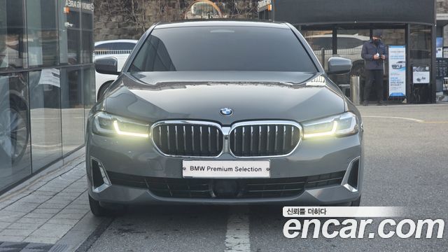 BMW 5-Series 530i Luxury