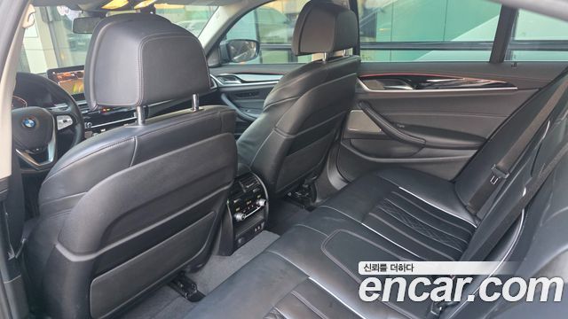 BMW 5-Series 530i Luxury