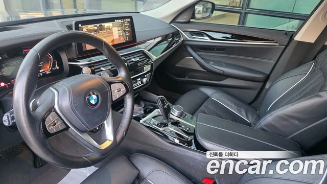 BMW 5-Series 530i Luxury
