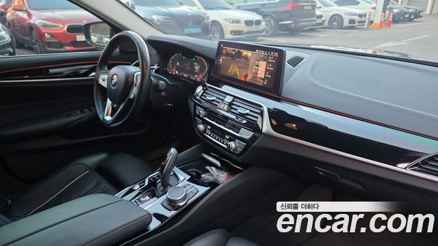 BMW 5-Series 530i Luxury