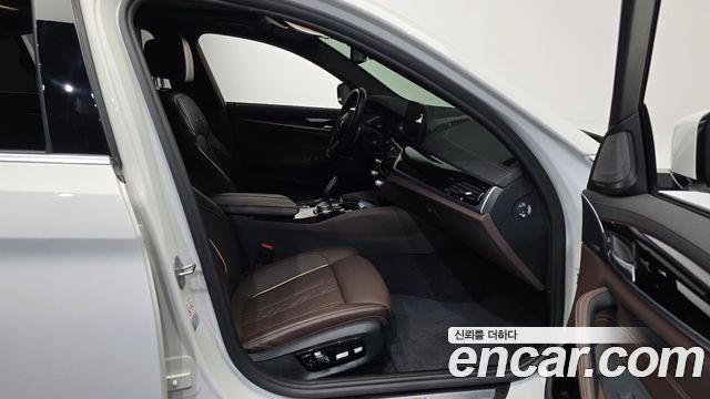 BMW 5-Series 530i M Sport Package