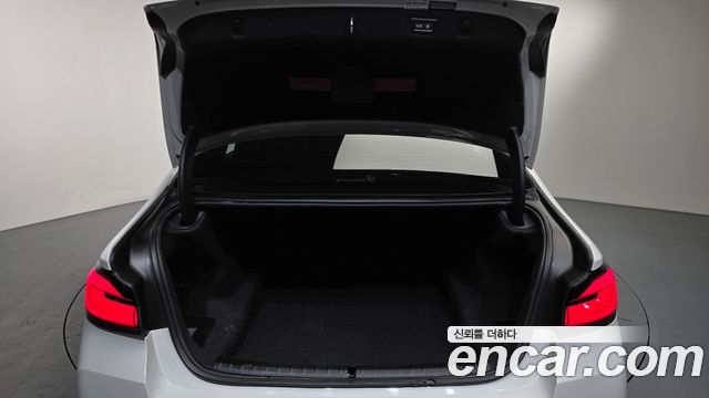 BMW 5-Series 530i M Sport Package