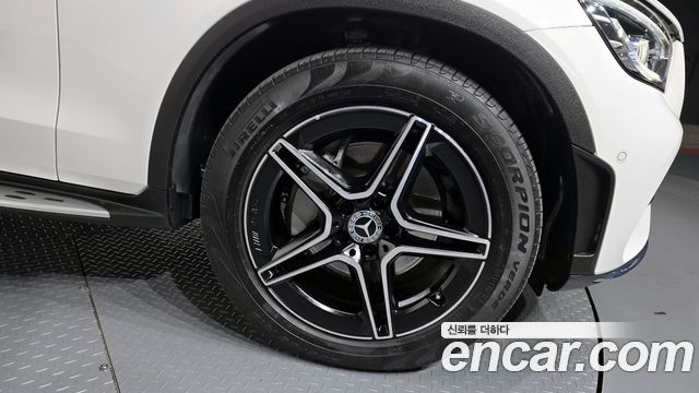 Mercedes-Benz GLC-Class GCL300 4MATIC Coupe