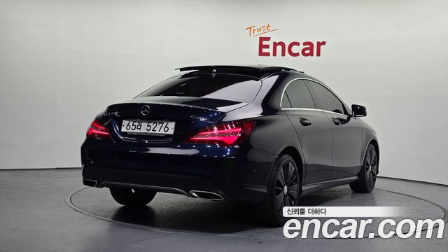 Mercedes-Benz CLA-Class CLA250 4MATIC