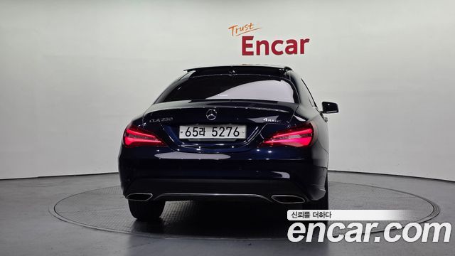 Mercedes-Benz CLA-Class CLA250 4MATIC