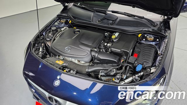 Mercedes-Benz CLA-Class CLA250 4MATIC