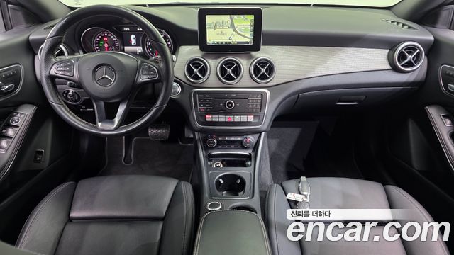 Mercedes-Benz CLA-Class CLA250 4MATIC