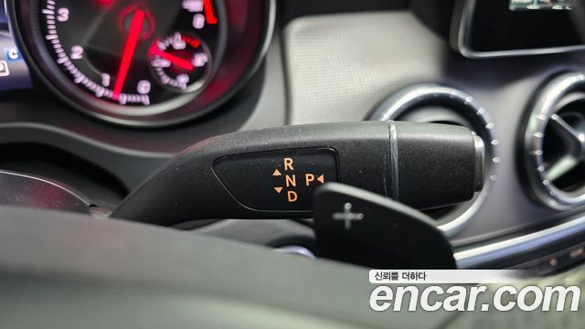 Mercedes-Benz CLA-Class CLA250 4MATIC