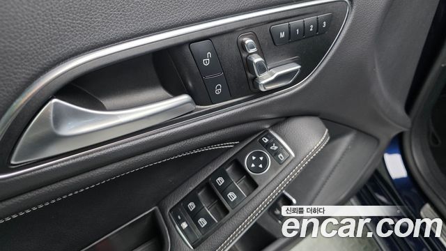 Mercedes-Benz CLA-Class CLA250 4MATIC