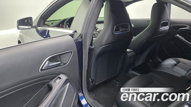 Mercedes-Benz CLA-Class CLA250 4MATIC