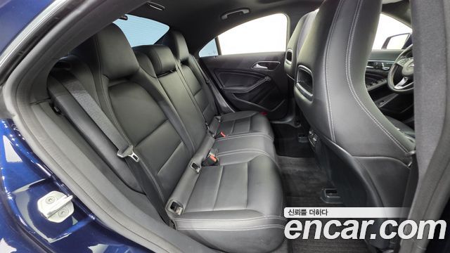 Mercedes-Benz CLA-Class CLA250 4MATIC