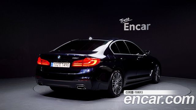 BMW 5-Series 530i M Sport Package Plus