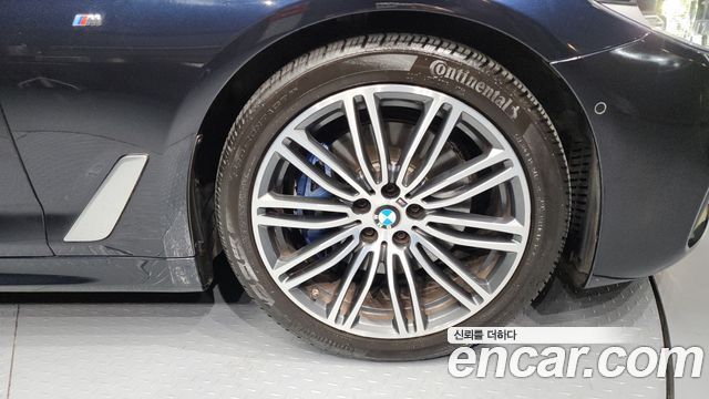 BMW 5-Series 530i M Sport Package Plus