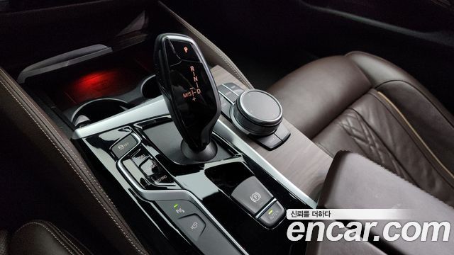 BMW 5-Series 530i M Sport Package Plus
