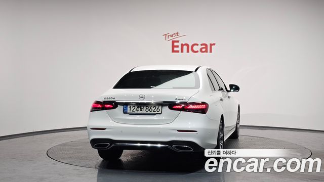 Mercedes-Benz E-Class E220d 4MATIC AMG Line