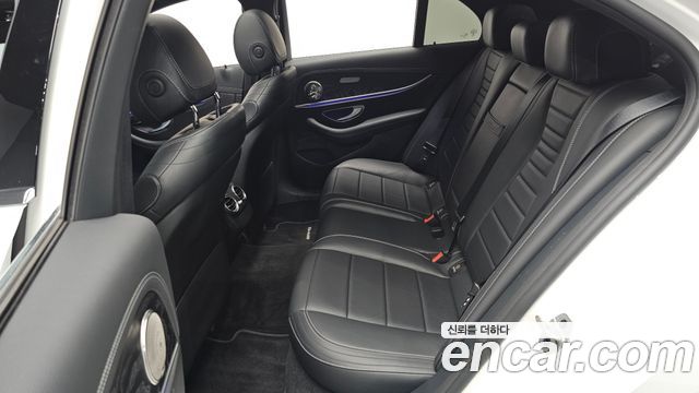 Mercedes-Benz E-Class E220d 4MATIC AMG Line