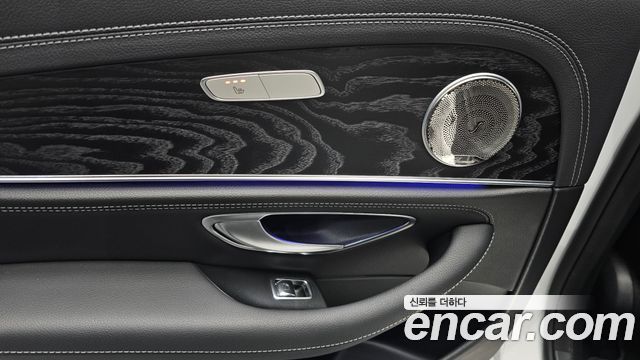 Mercedes-Benz E-Class E220d 4MATIC AMG Line
