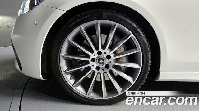 Mercedes-Benz E-Class E350 4MATIC AMG Line